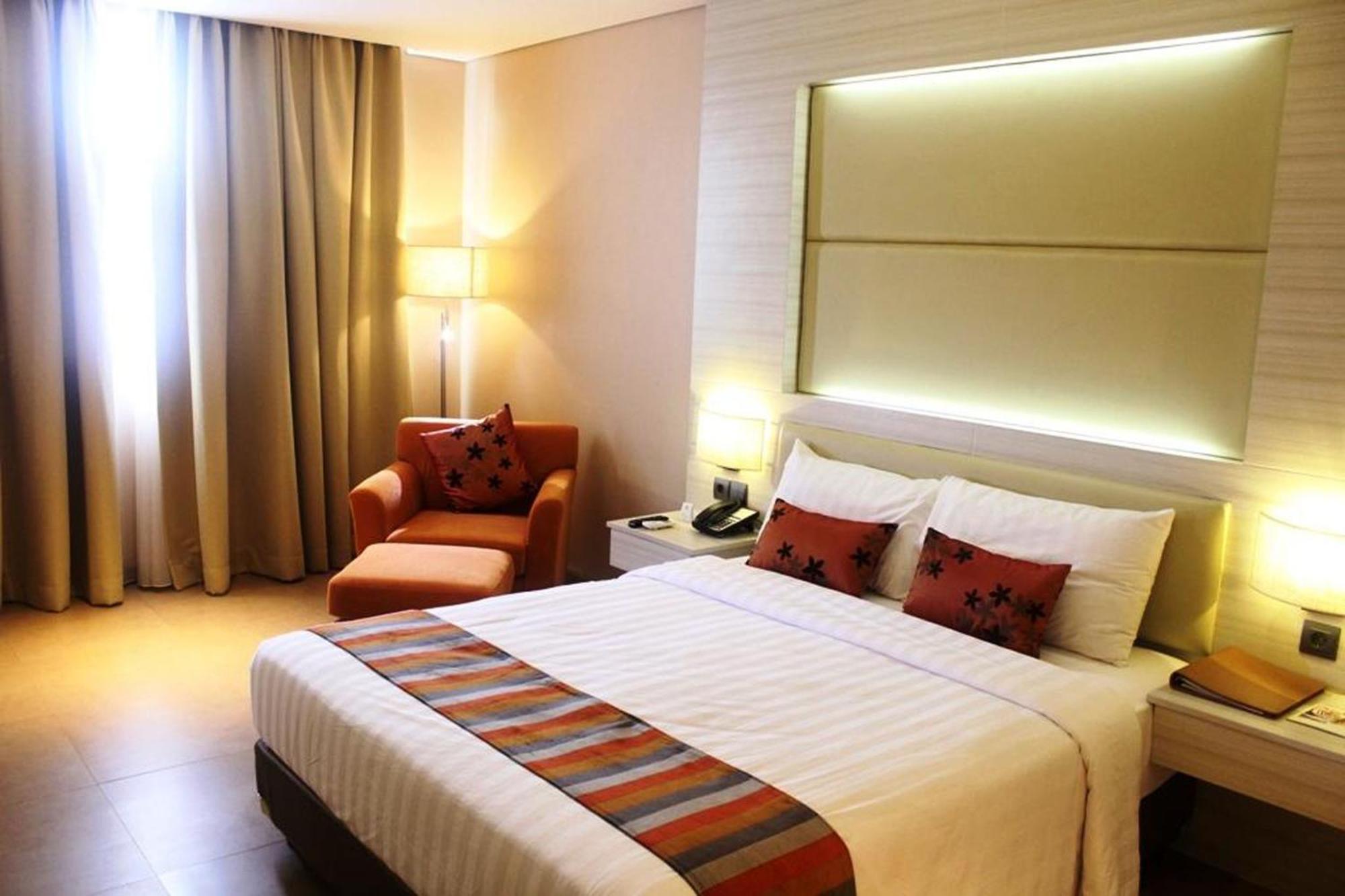 Sotis Hotel Kupang Kupang  Exterior foto