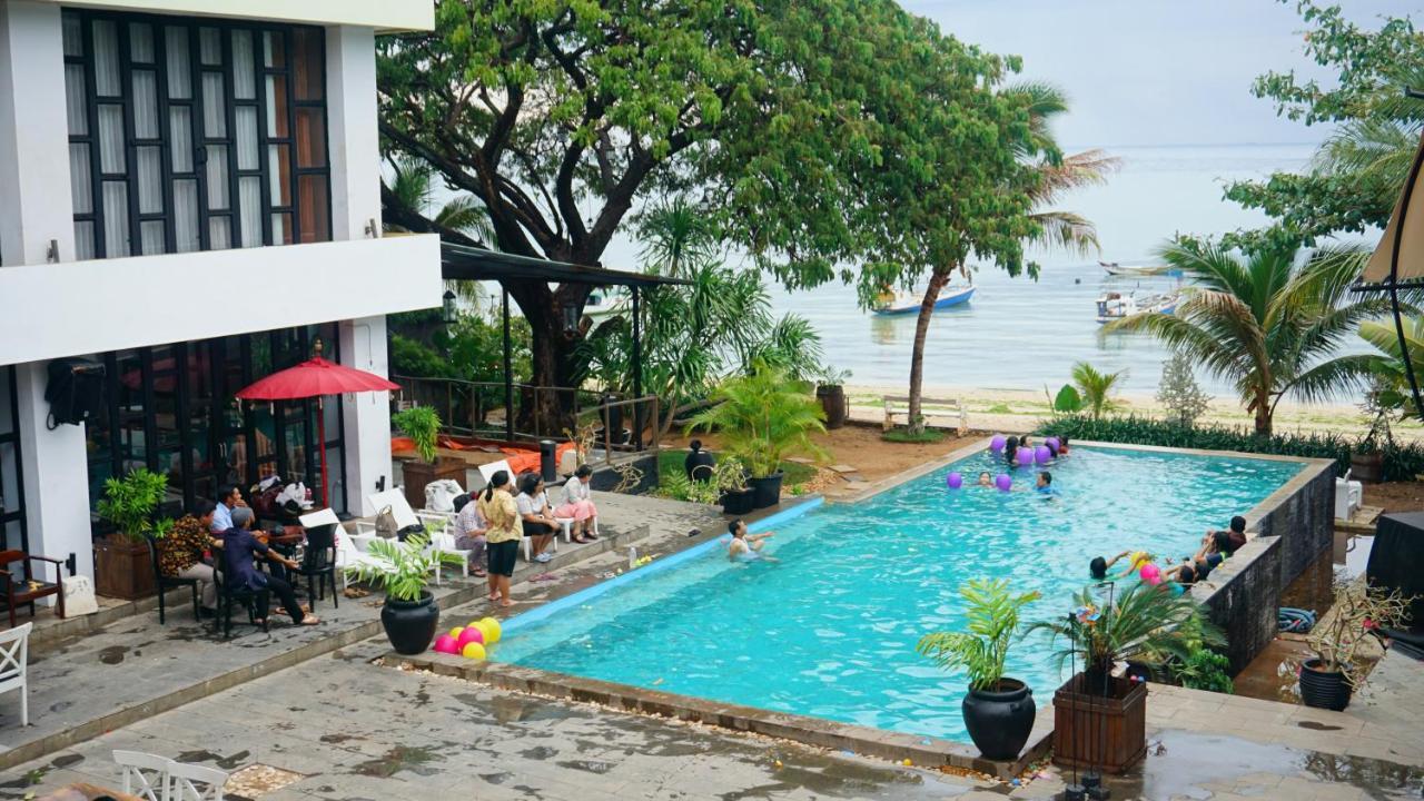 Sotis Hotel Kupang Kupang  Exterior foto