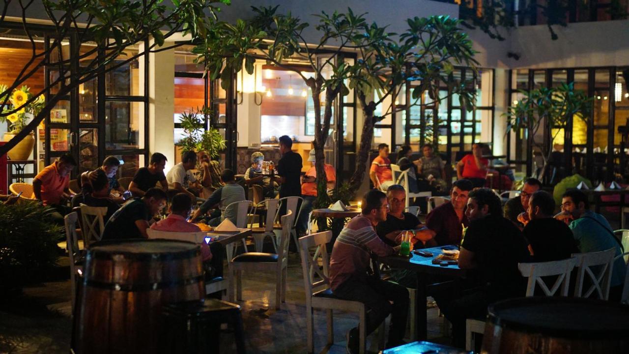 Sotis Hotel Kupang Kupang  Exterior foto